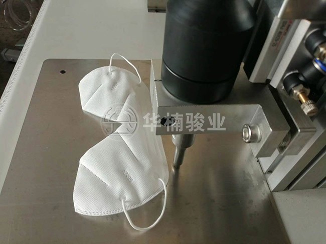廠家生產(chǎn)超聲波口罩耳帶點焊機
